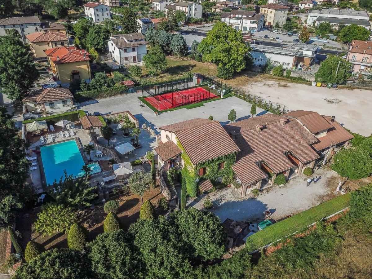 Residenza Le Querce Trilocale Villa Fossato di Vico Eksteriør bilde
