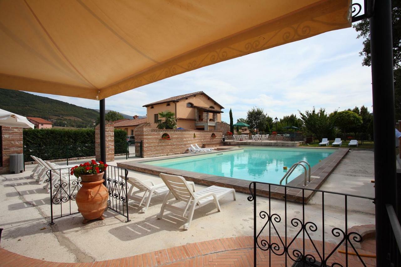 Residenza Le Querce Trilocale Villa Fossato di Vico Eksteriør bilde