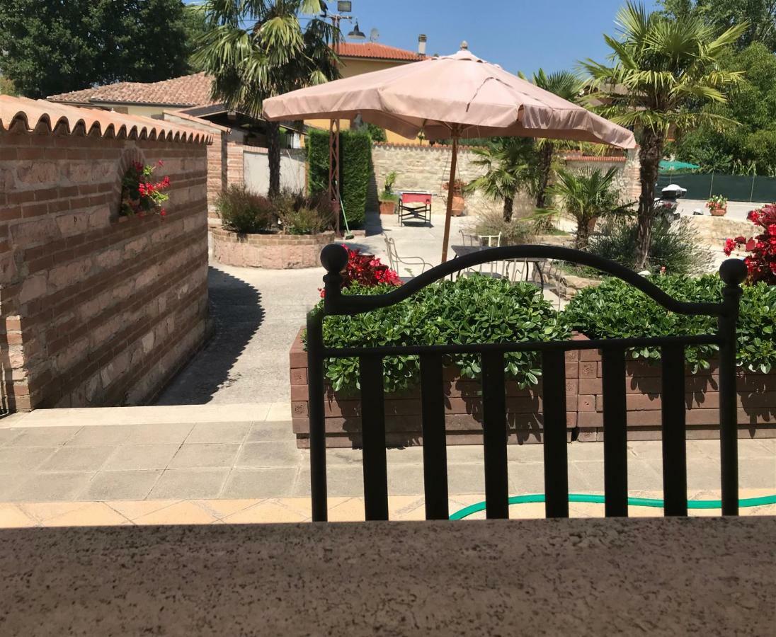 Residenza Le Querce Trilocale Villa Fossato di Vico Eksteriør bilde