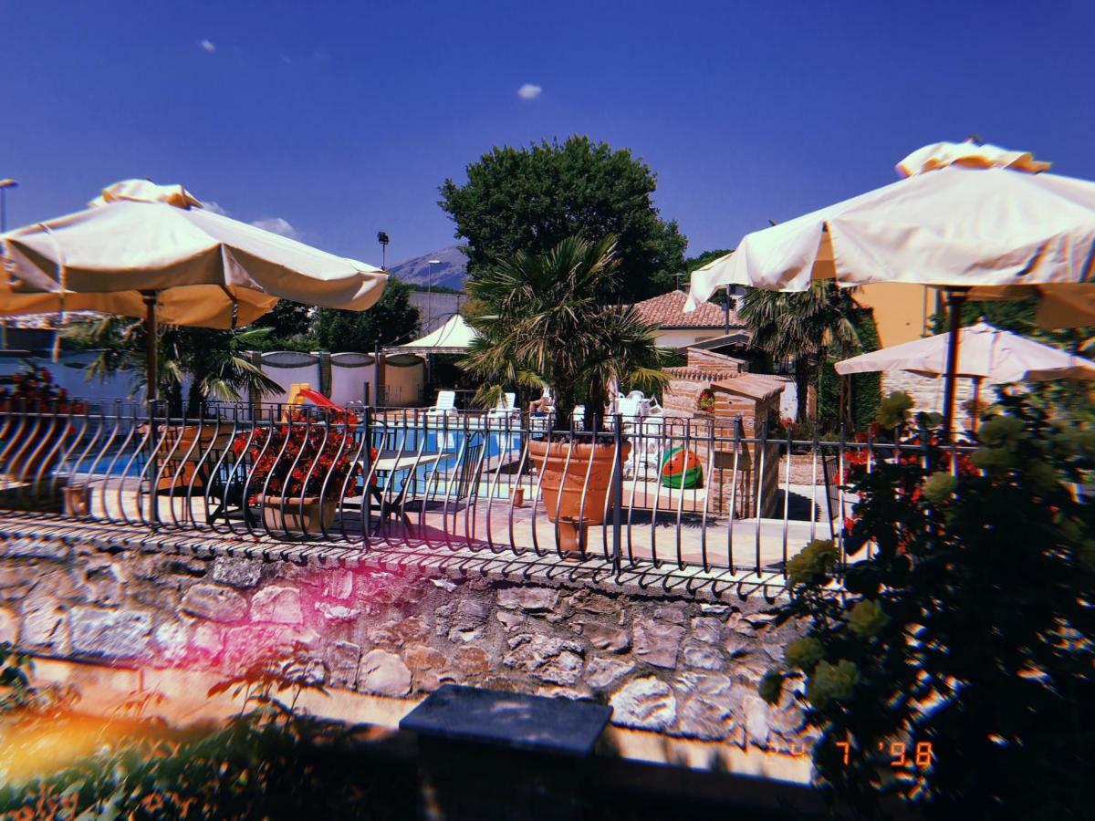 Residenza Le Querce Trilocale Villa Fossato di Vico Eksteriør bilde