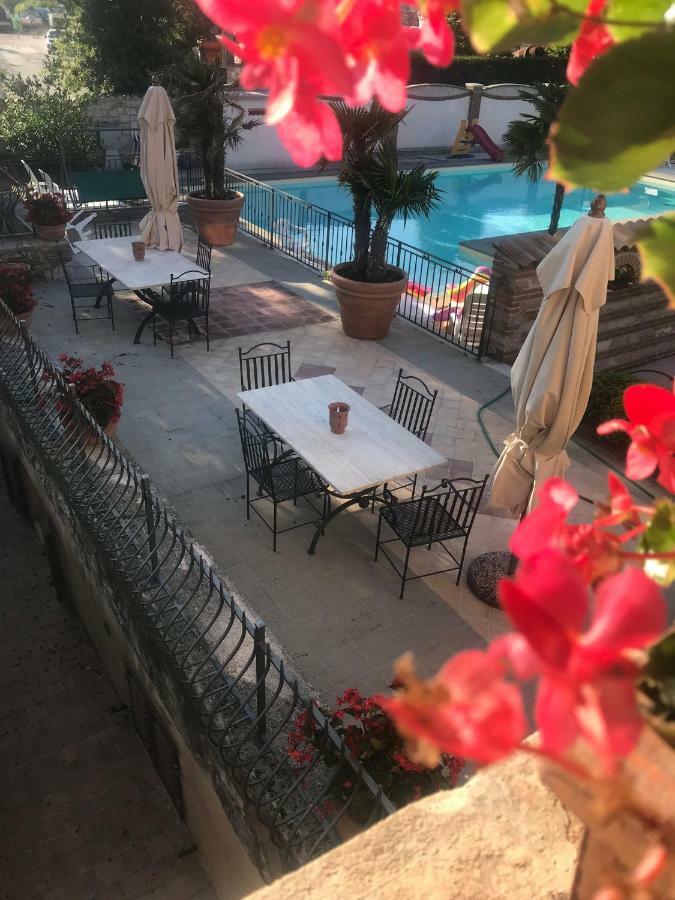 Residenza Le Querce Trilocale Villa Fossato di Vico Eksteriør bilde