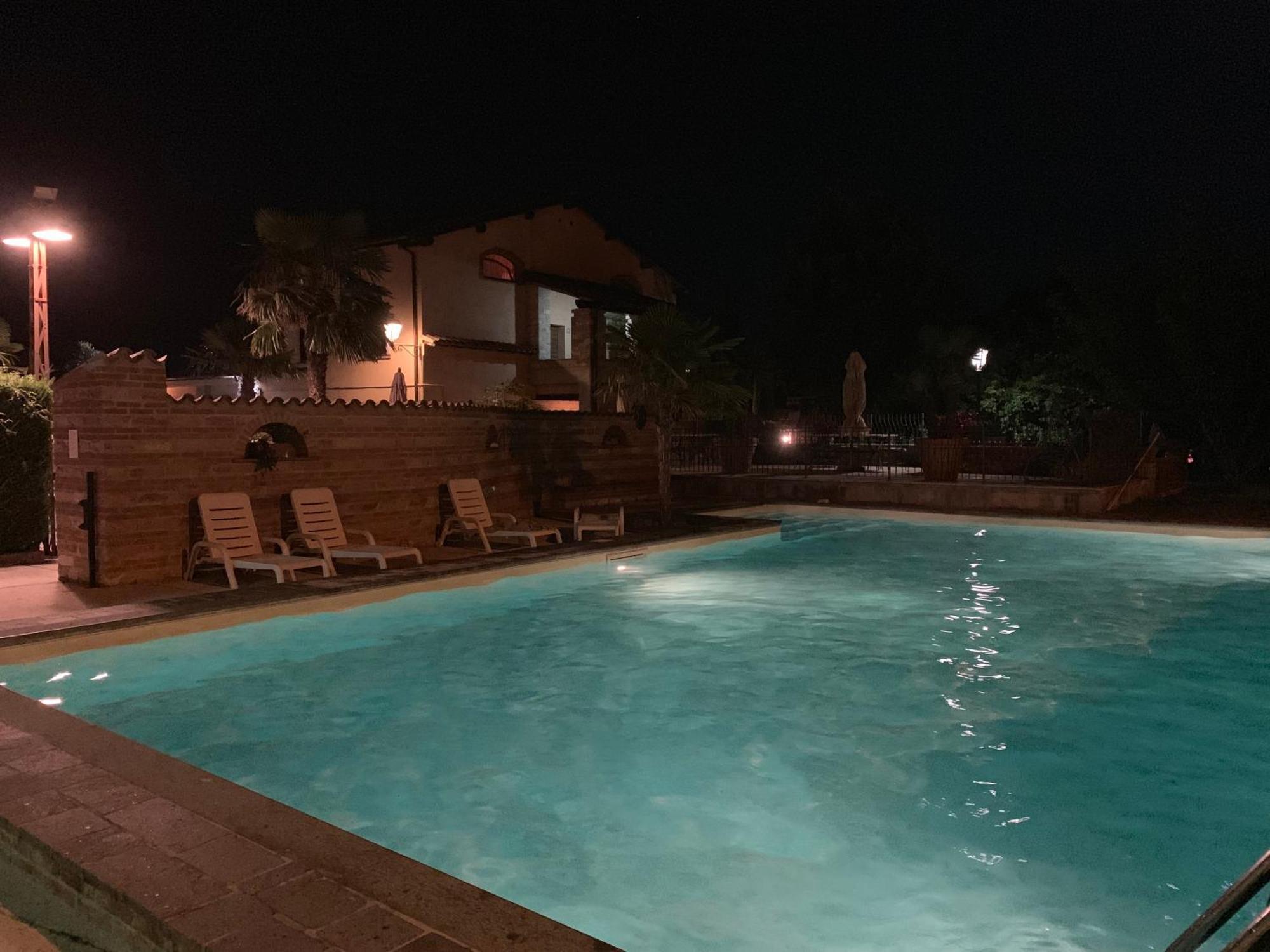 Residenza Le Querce Trilocale Villa Fossato di Vico Eksteriør bilde